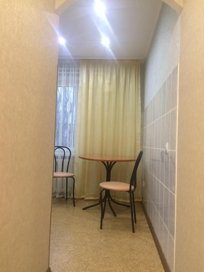Appartamento Проспект Металлургов 9 Kryvyj Rih Esterno foto